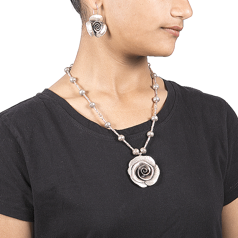 HANDCRAFTED ROSE FLORAL SILVER SET