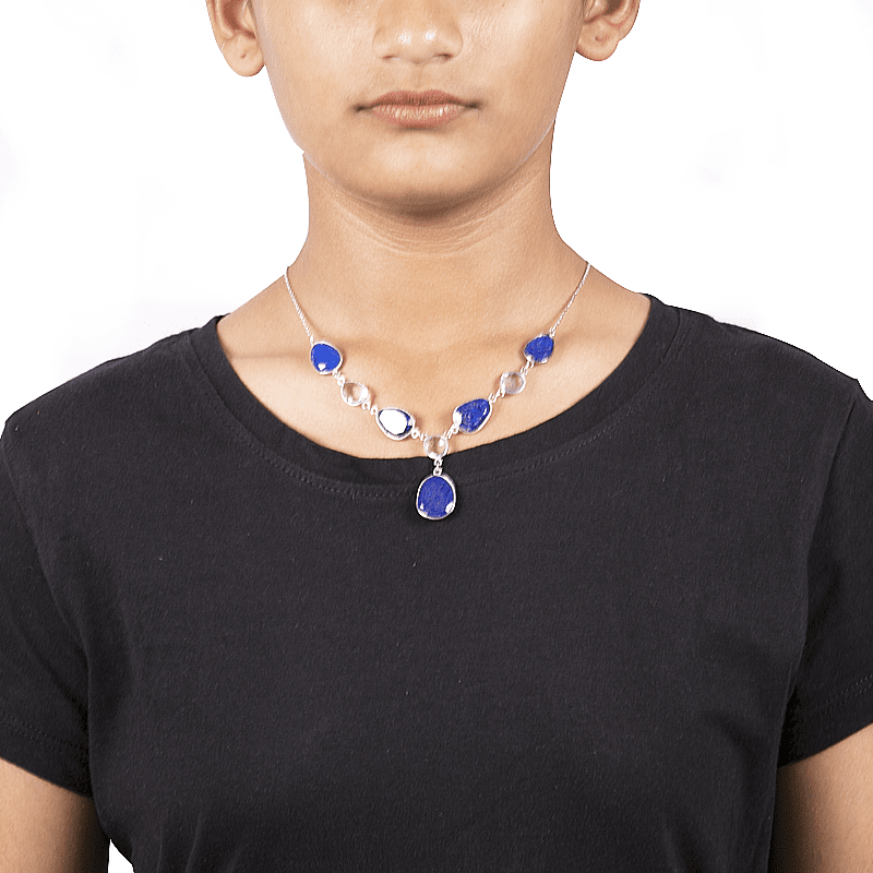 CALCITE & MOON STONE V NECKLACE