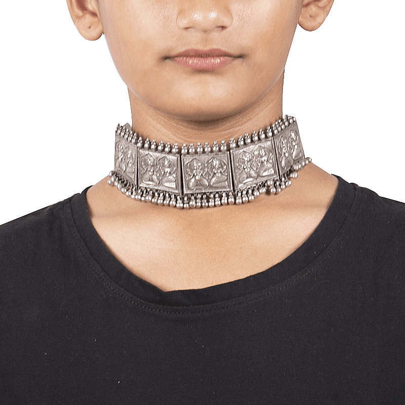 ANTIQUE TRIBAL ART CHOKER