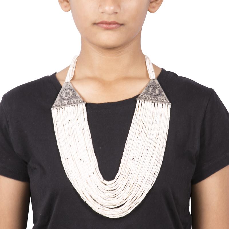PEARL CLUSTER ANTIQUE MOTIF NECKLACE