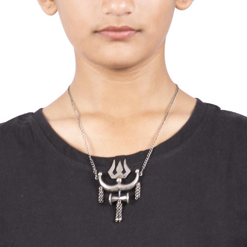 TRISHUL DAMROO STATEMENT SILVER NECKPIECE
