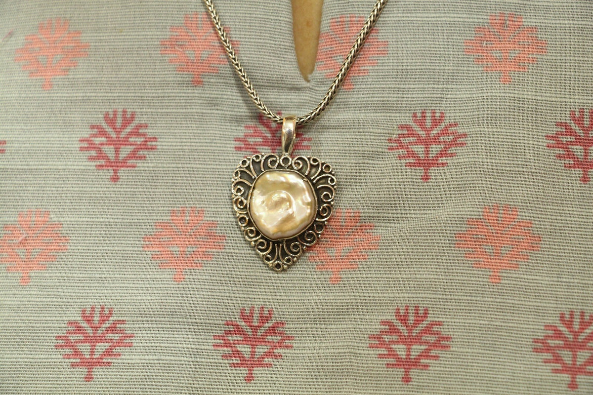 Heart Pearl Antique Pendant