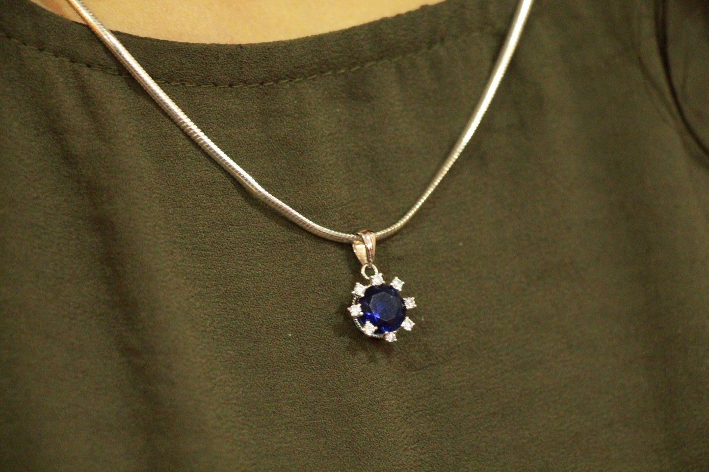 Blue Floral Solitare Set