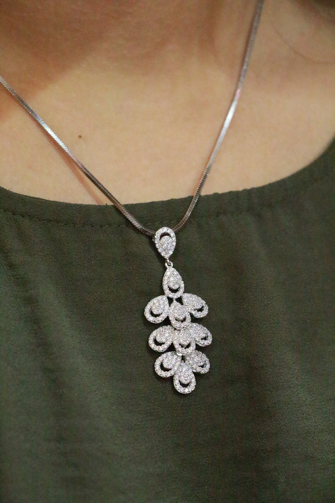 Grapevine Chandelier Silver Set