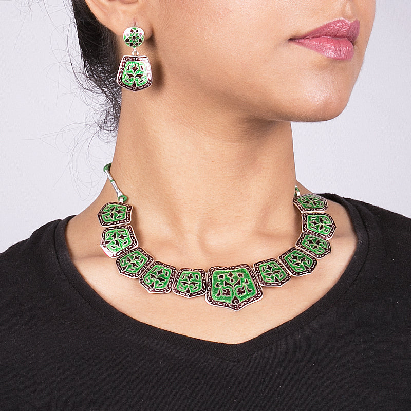 GREEN BROWN NECKLACE