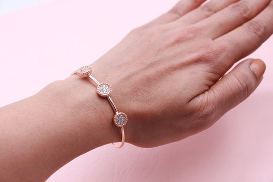Halo Diamond Cluster Bracelet