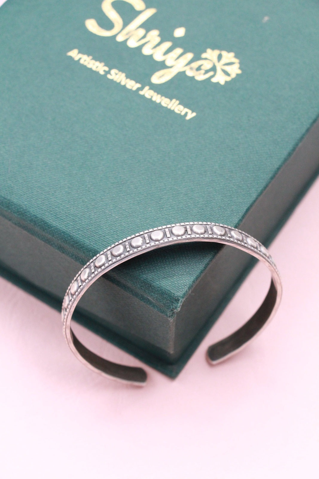 Sindoor Pattern Antique Silver Kada