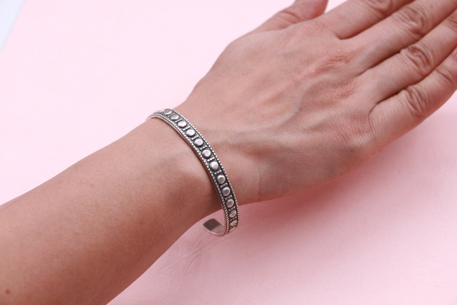 Sindoor Pattern Antique Silver Kada