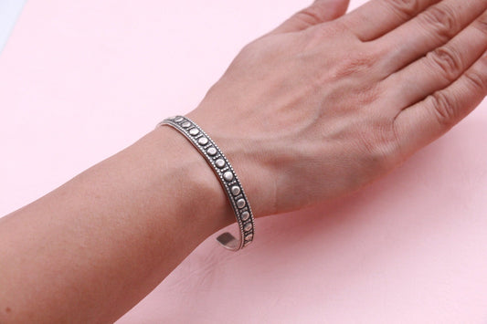 Sindoor Pattern Antique Silver Kada