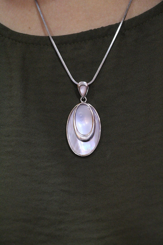 Mother of Pearl Silver Pendant