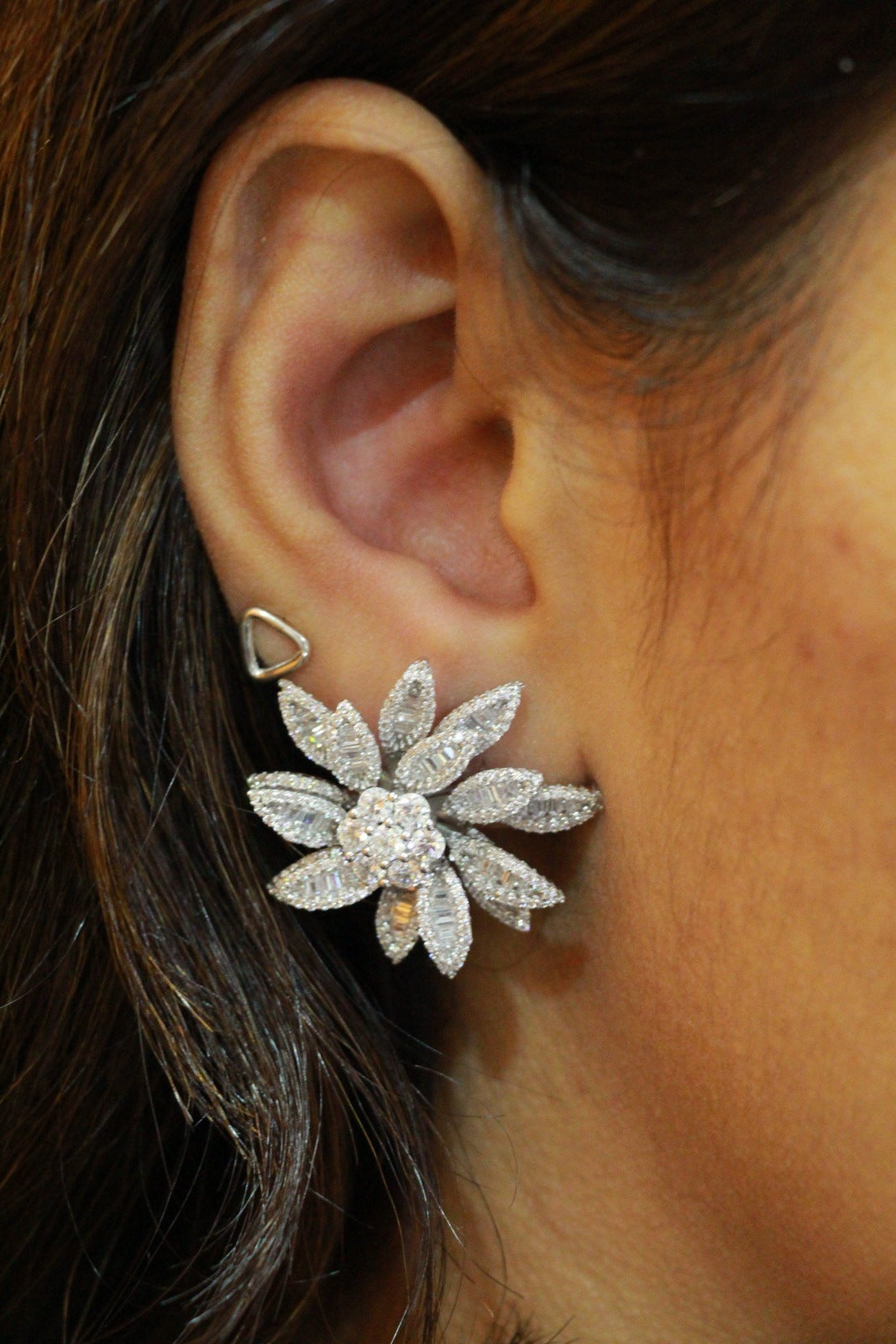 Daisy Modern Silver Pendant Earrings