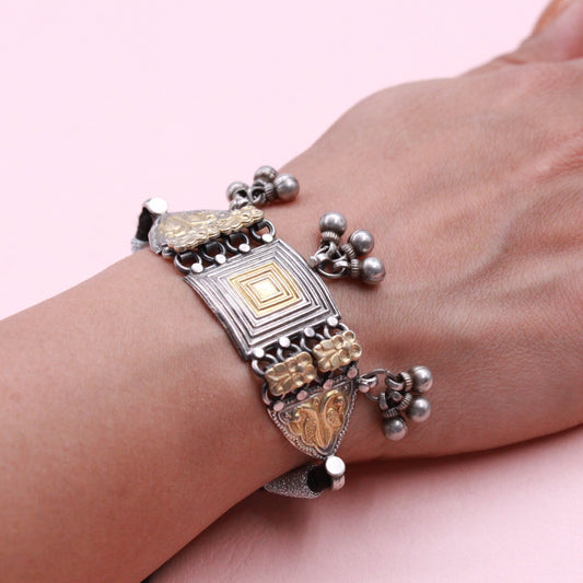 GOLDEN SILVER BRACELET
